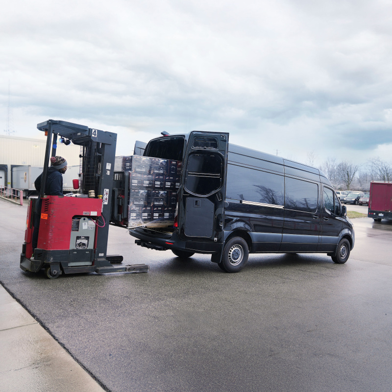 Mercedes-Benz Sprinter 2500 Suspension Leveling Kit - Air Lift - LoadLifter 5000 - `19-`25